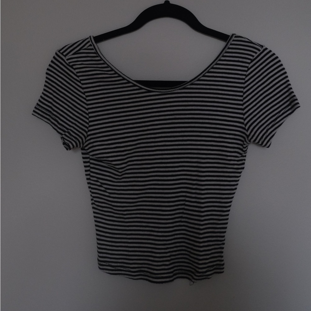Brandy Melville Women's Crop-top
